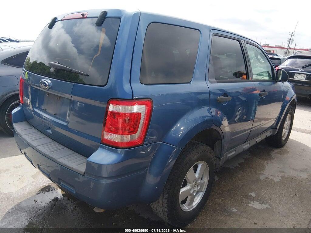 1FMCU0C70AKD34413 2010 FORD ESCAPE photo no. 4