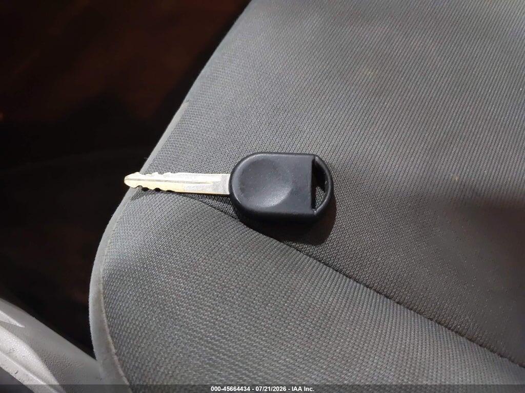 1FMCU0C72AKB18711 2010 FORD ESCAPE photo no. 11