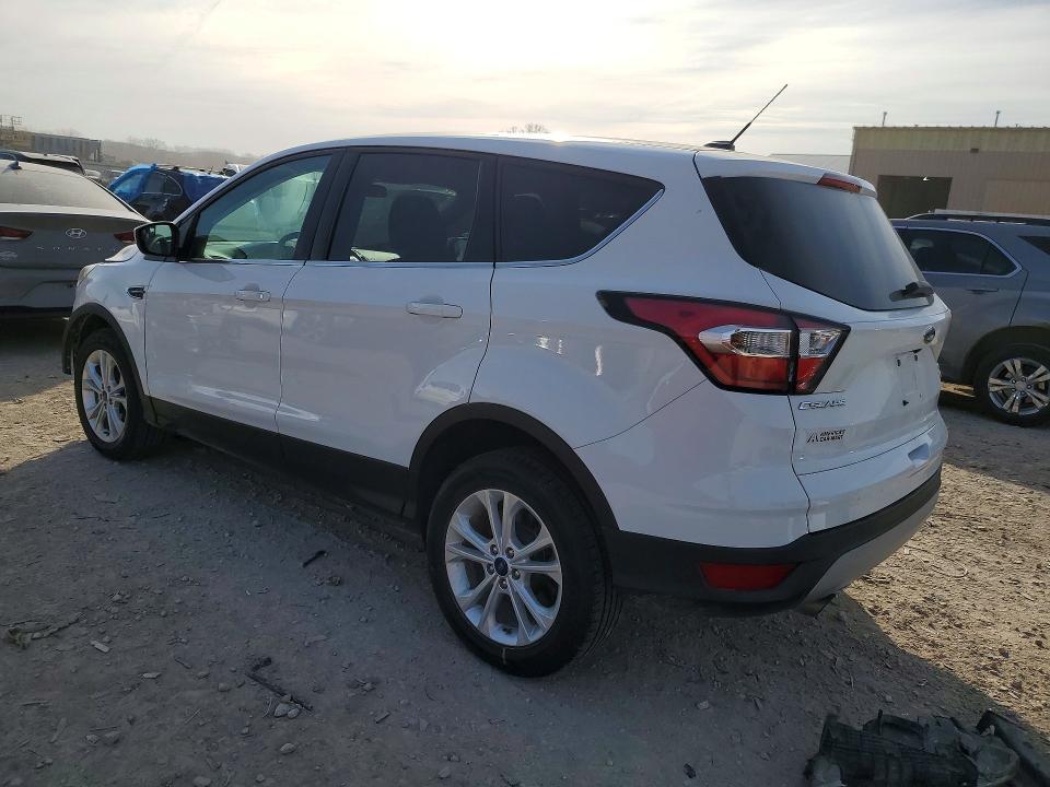 1FMCU9GD9HUC04696 2017 FORD ESCAPE photo no. 2