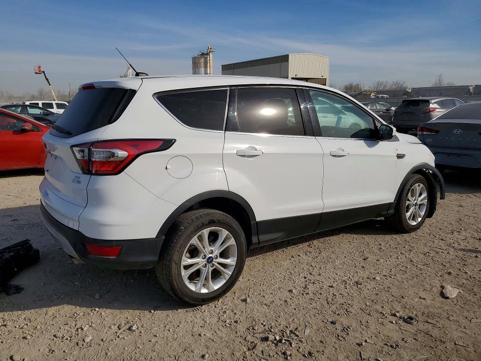 1FMCU9GD9HUC04696 2017 FORD ESCAPE photo no. 3