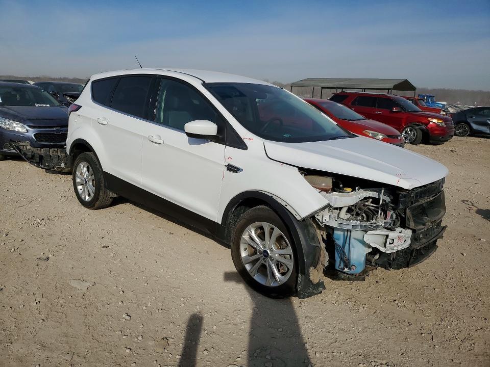 1FMCU9GD9HUC04696 2017 FORD ESCAPE photo no. 4