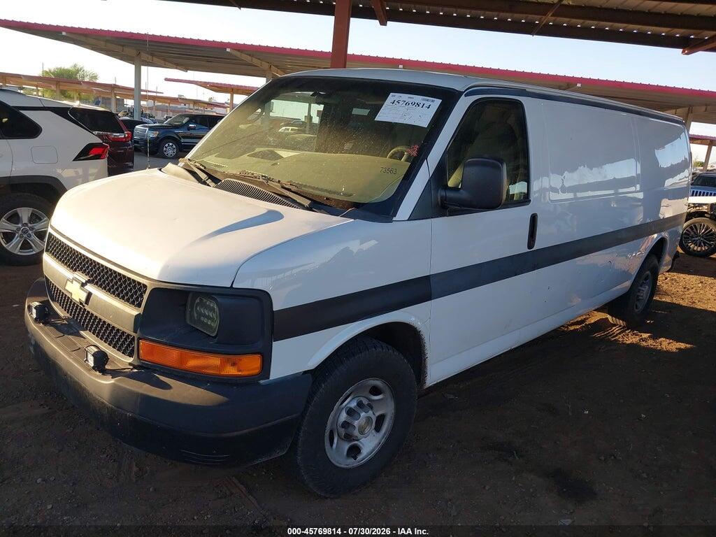 1GCWGGCA5D1153797 2013 CHEVROLET EXPRESS 2500 photo no. 2