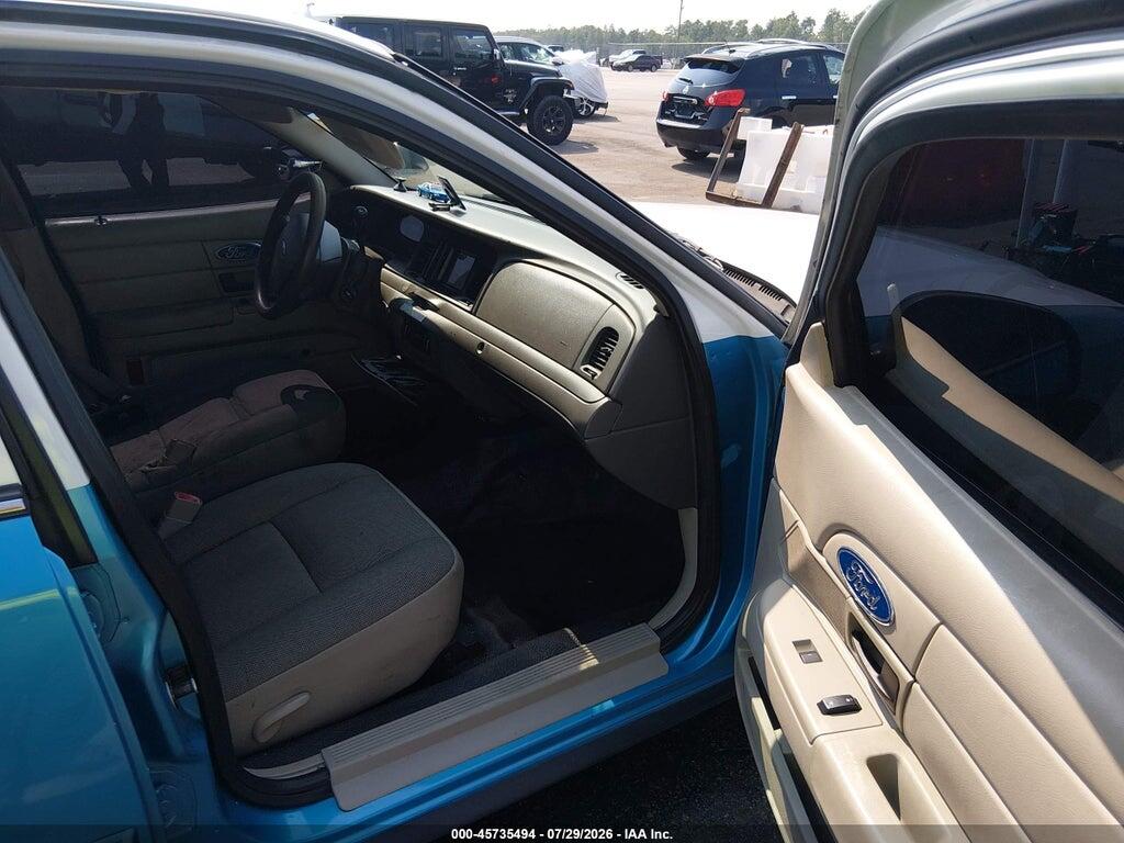 2FABP7BV2BX111326 2011 FORD CROWN VICTORIA photo no. 5