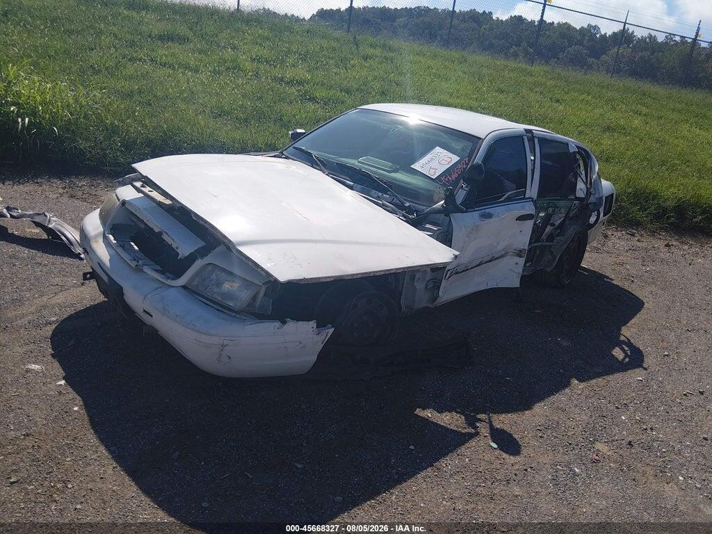 2FABP7BV1BX111138 2011 FORD CROWN VICTORIA photo no. 2