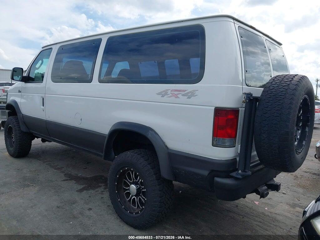 1FBNE3BL3BDB07494 2011 FORD E-350 SUPER DUTY photo no. 3