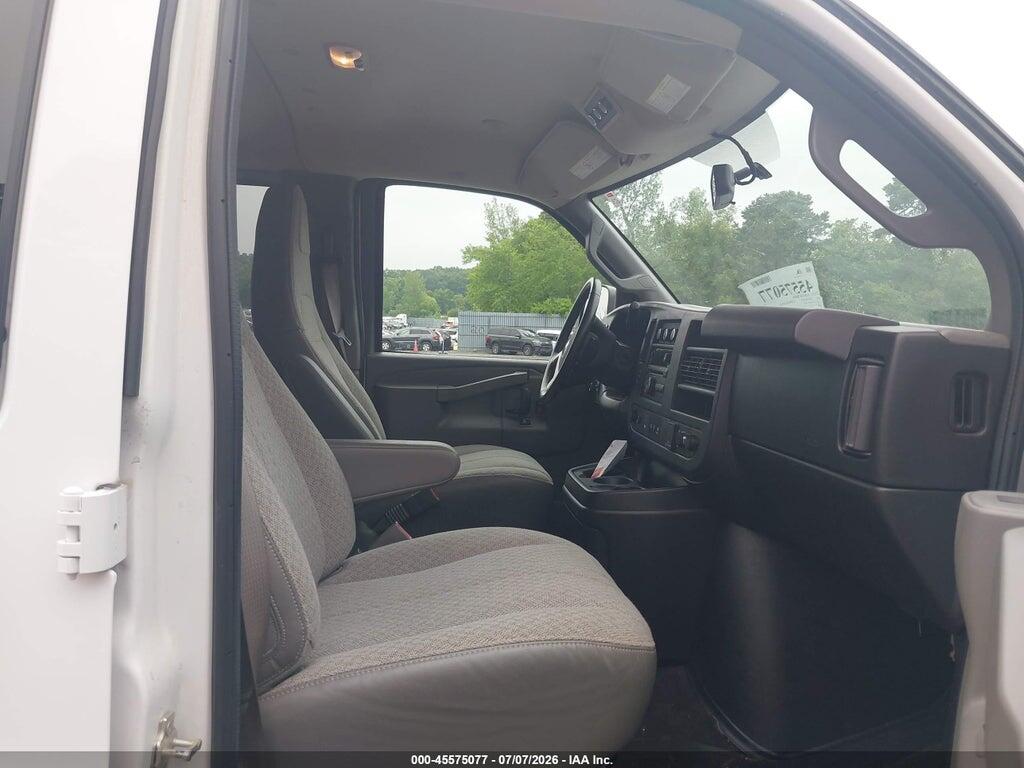 1GAZGPFF2H1272622 2017 CHEVROLET EXPRESS 3500 photo no. 5