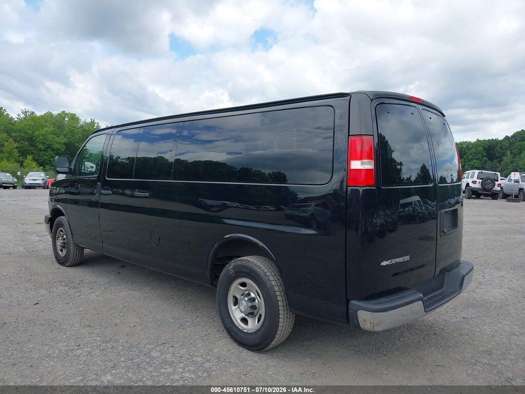 1GAZGPFF0H1274465 2017 CHEVROLET EXPRESS 3500 photo no. 3
