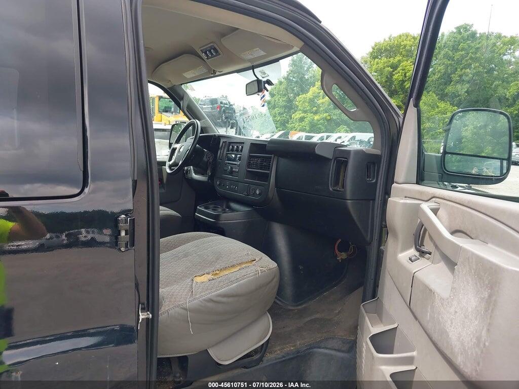 1GAZGPFF0H1274465 2017 CHEVROLET EXPRESS 3500 photo no. 5