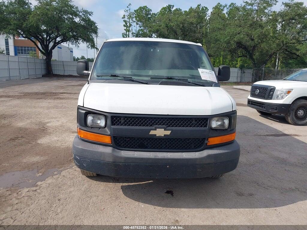 1GCWGBFF0H1217650 2017 CHEVROLET EXPRESS 2500 photo no. 12