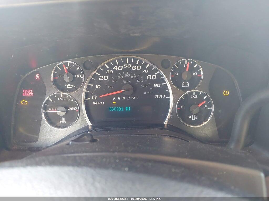 1GCWGBFF0H1217650 2017 CHEVROLET EXPRESS 2500 photo no. 7
