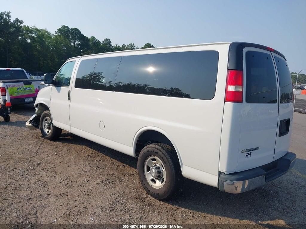 1GAZGPFG5K1151924 2019 CHEVROLET EXPRESS 3500 photo no. 3