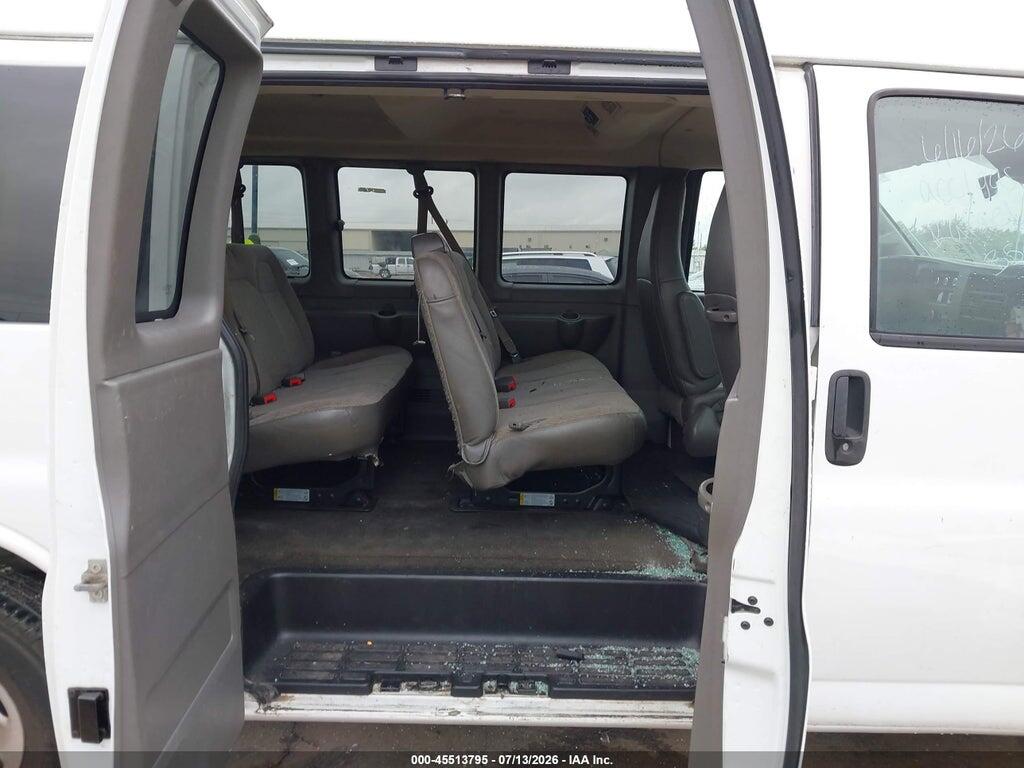 1GAWGFFG9K1193509 2019 CHEVROLET EXPRESS 2500 photo no. 8
