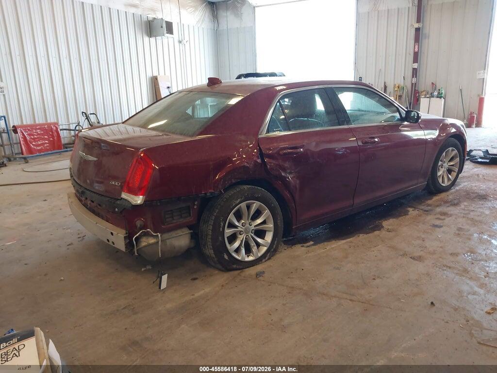 2C3CCAAG2GH220112 2016 CHRYSLER 300 photo no. 4