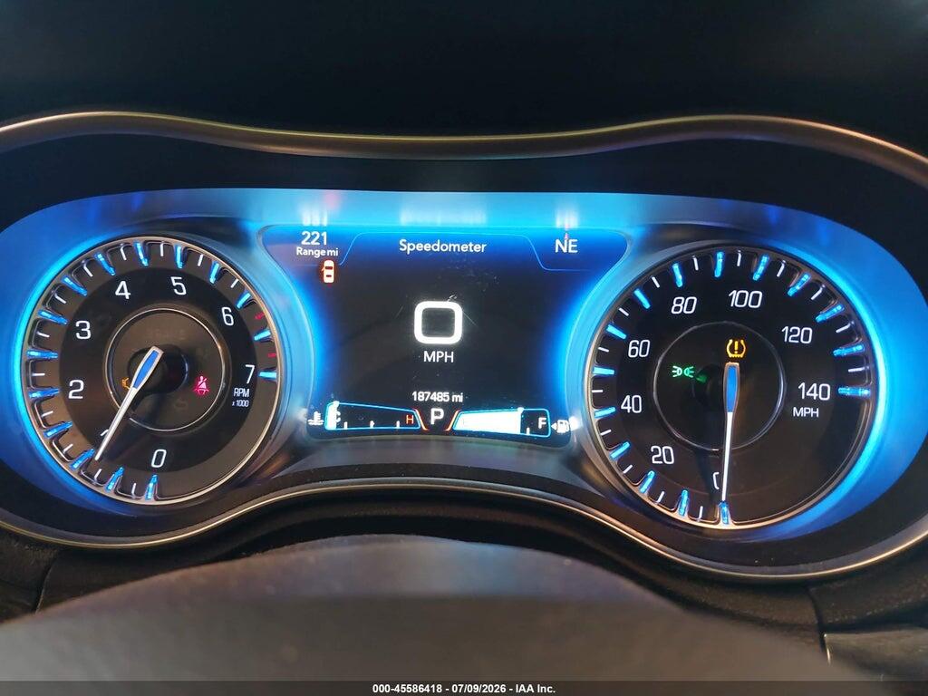2C3CCAAG2GH220112 2016 CHRYSLER 300 photo no. 7