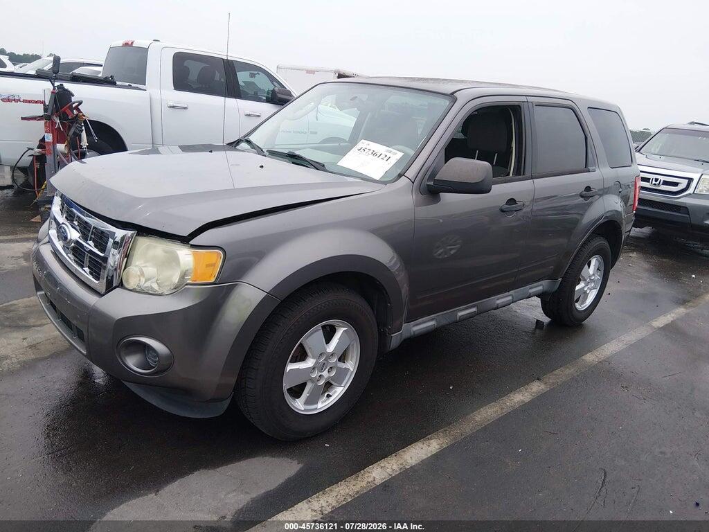 1FMCU9C70BKA88159 2011 FORD ESCAPE photo no. 2