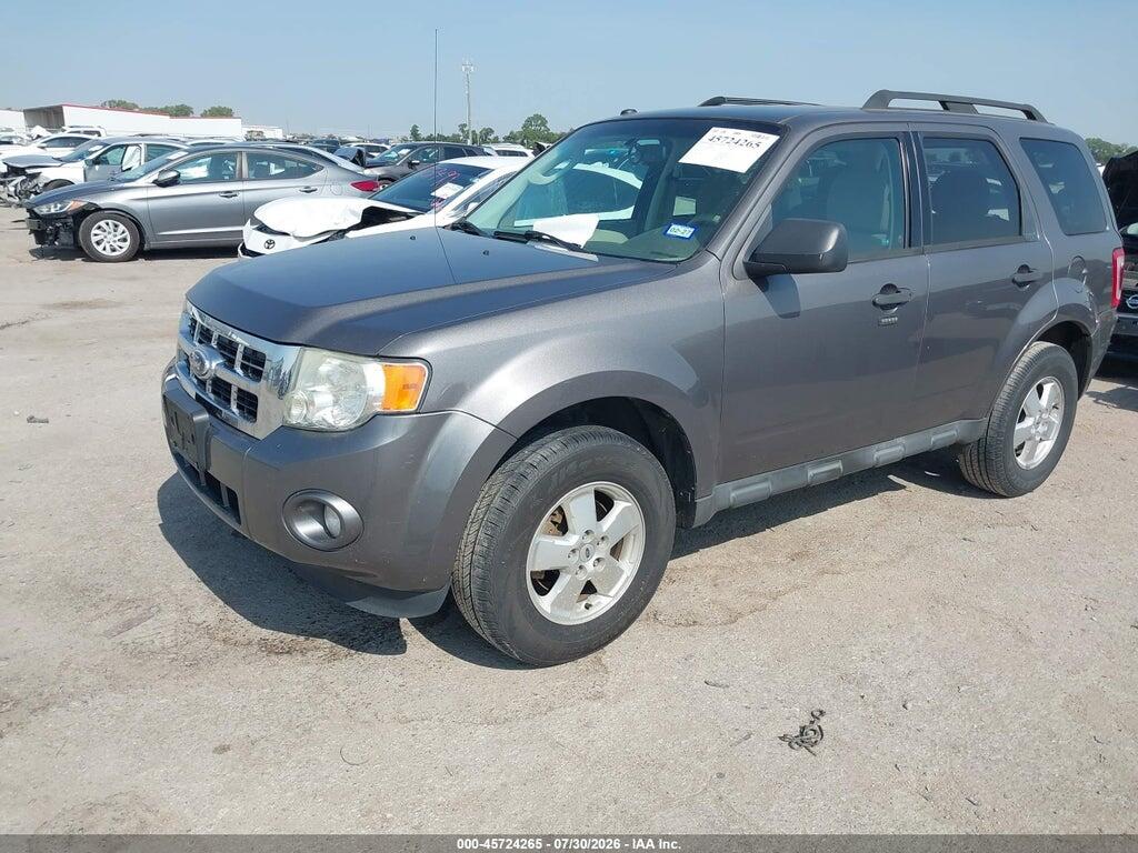 1FMCU0DG4BKB26762 2011 FORD ESCAPE photo no. 2