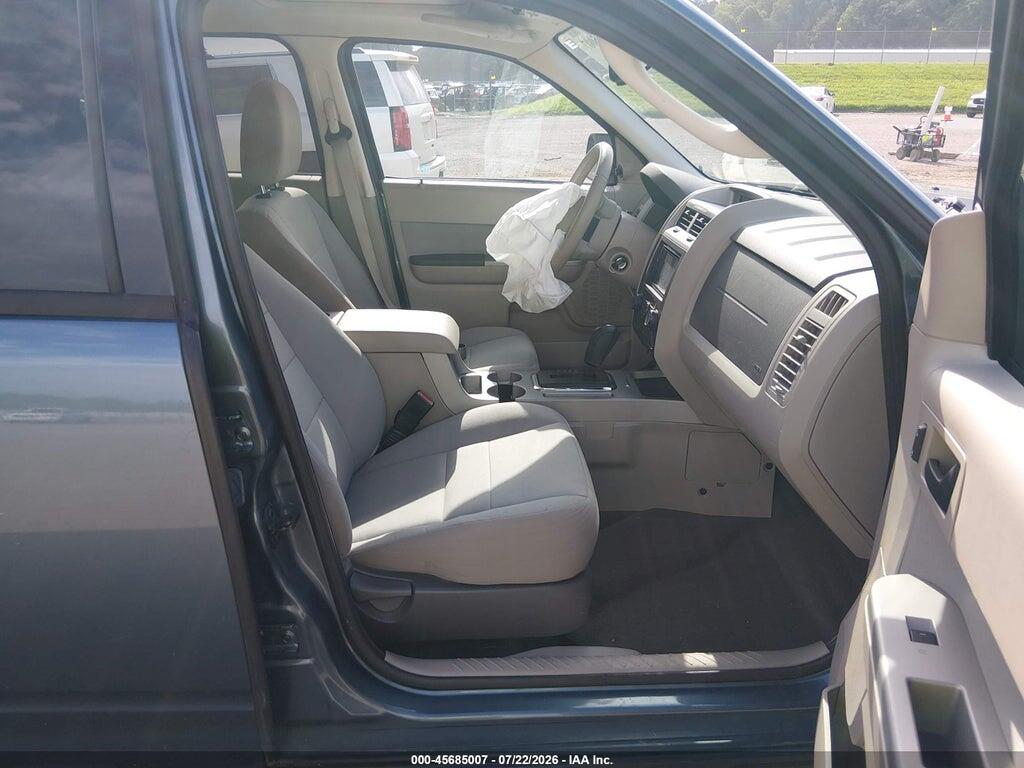 1FMCU0DG3BKB82319 2011 FORD ESCAPE photo no. 5