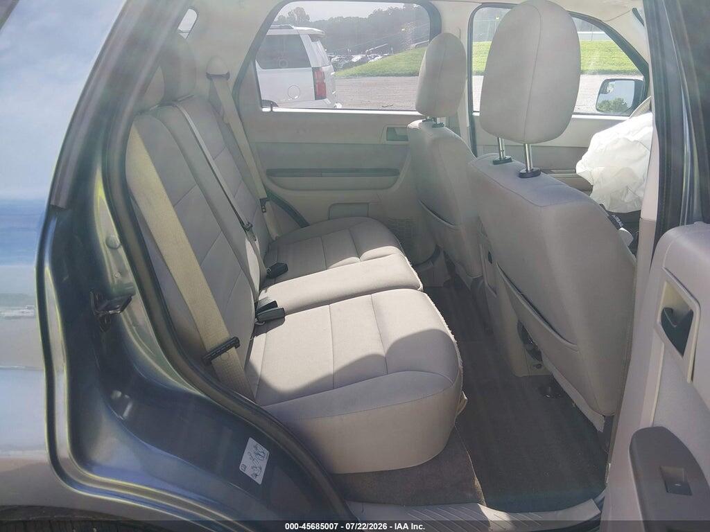 1FMCU0DG3BKB82319 2011 FORD ESCAPE photo no. 8