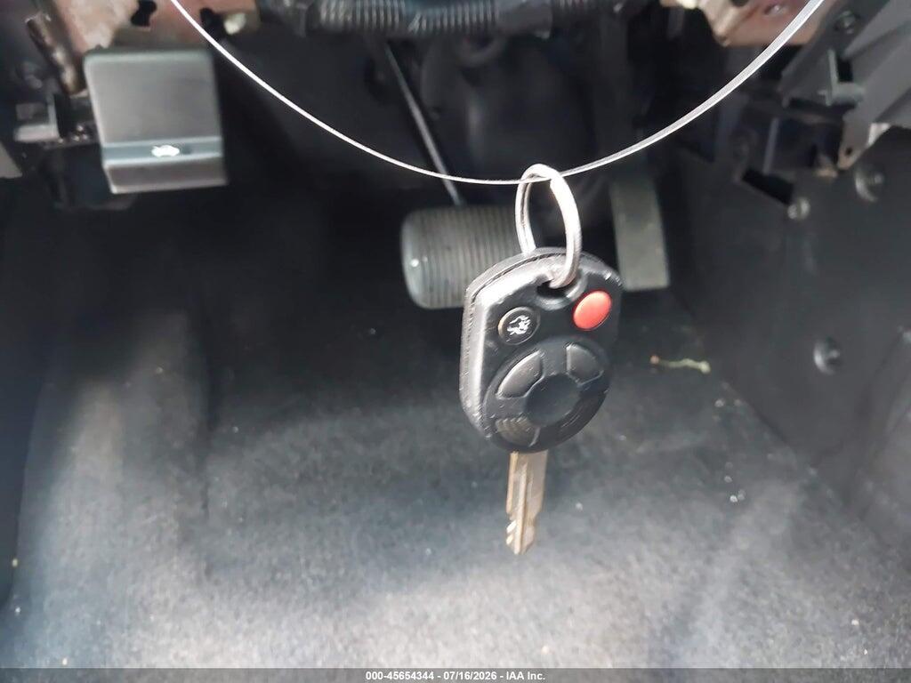 1FMCU0EG2BKC69188 2011 FORD ESCAPE photo no. 11