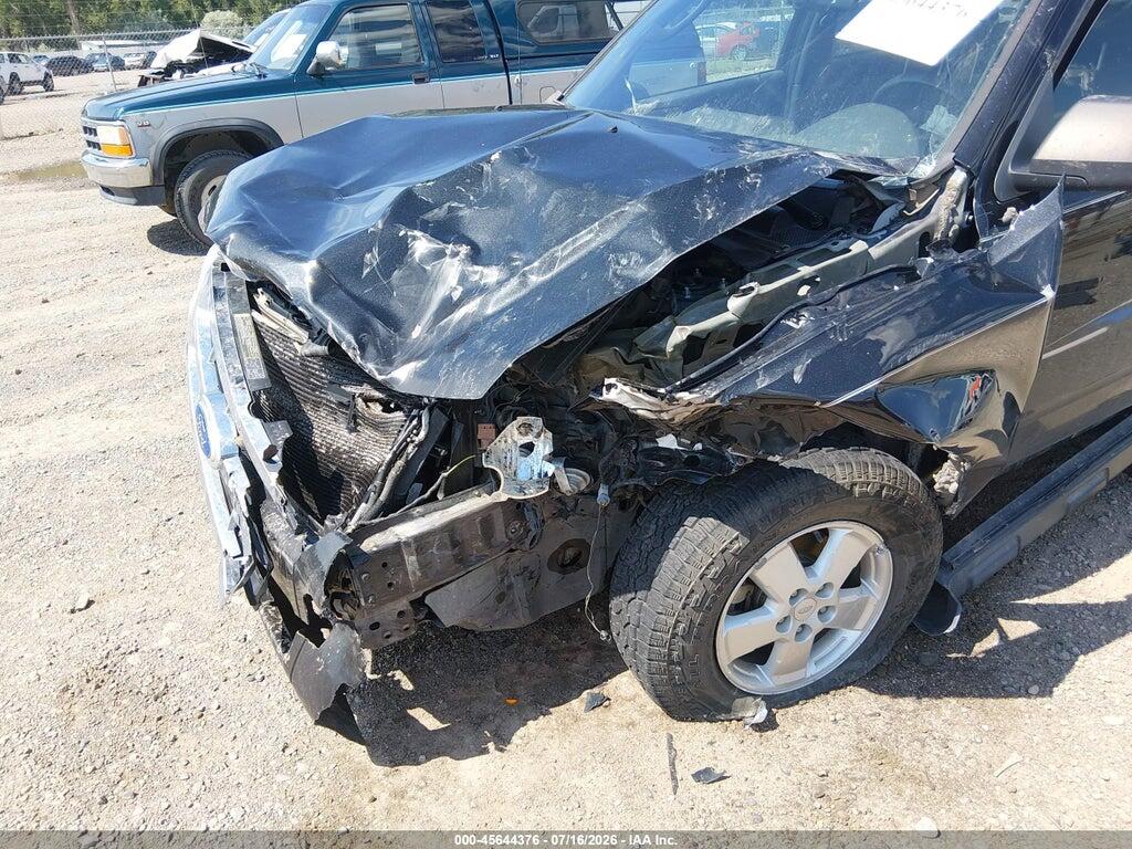 1FMCU0D76BKC34106 2011 FORD ESCAPE photo no. 6