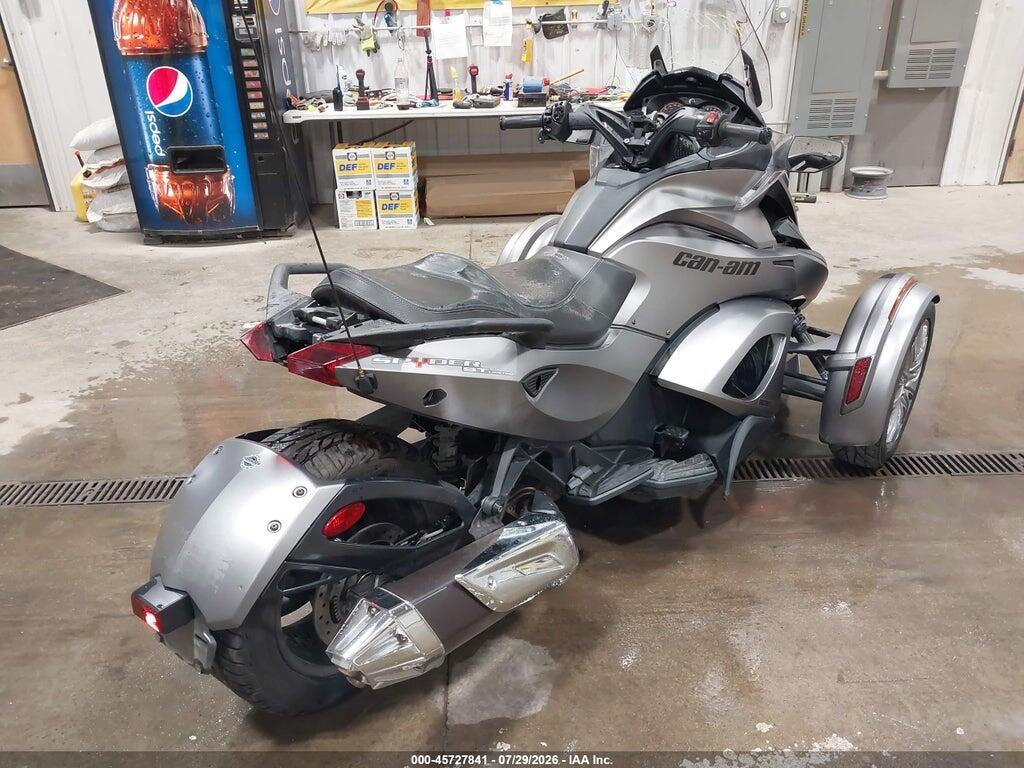 2BXNCBC16EV001199 2014 CAN-AM SPYDER ROADSTER photo no. 4