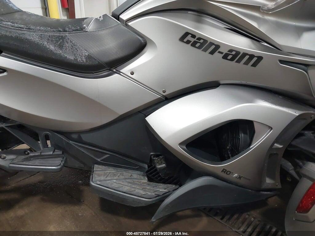 2BXNCBC16EV001199 2014 CAN-AM SPYDER ROADSTER photo no. 8