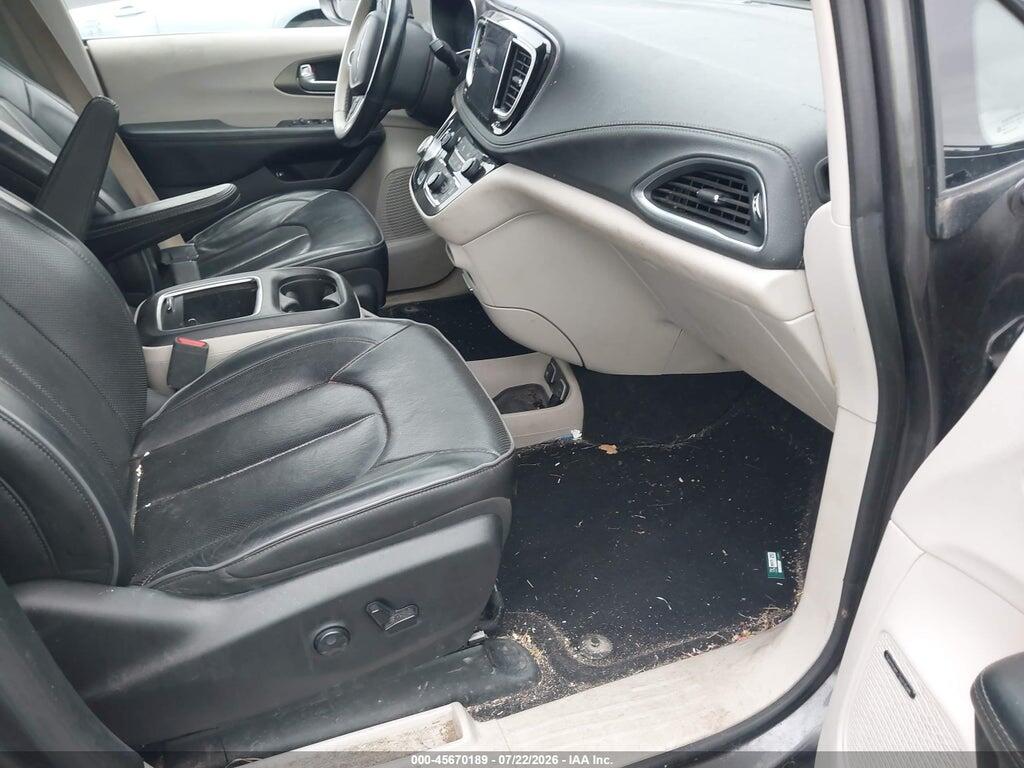 2C4RC1N77JR339663 2018 CHRYSLER PACIFICA HYBRID photo no. 5