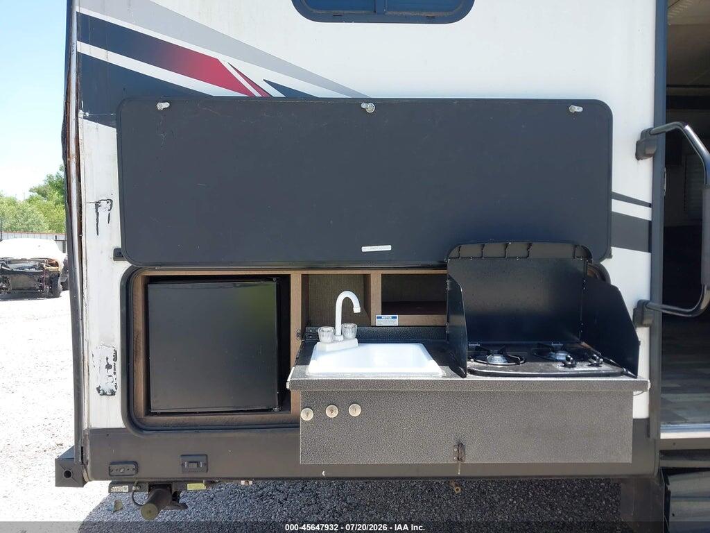 5RXAB3226J1368951 2018 CRUISER FUN FINDER 27VH photo no. 12