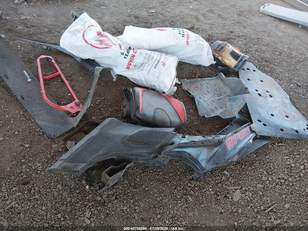 3JBVXAW42JK005487 2018 CAN-AM MAVERICK X3 photo no. 11