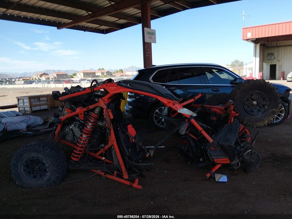 3JBVXAW42JK005487 2018 CAN-AM MAVERICK X3 photo no. 12