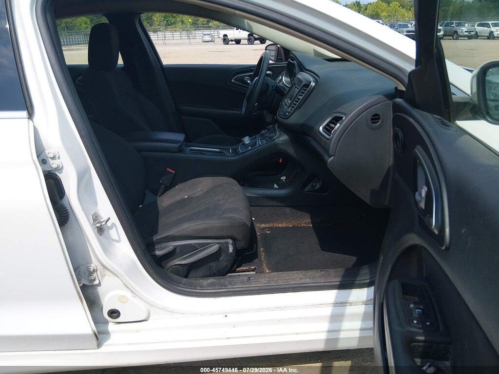 1C3CCCABXGN161723 2016 CHRYSLER 200 photo no. 5