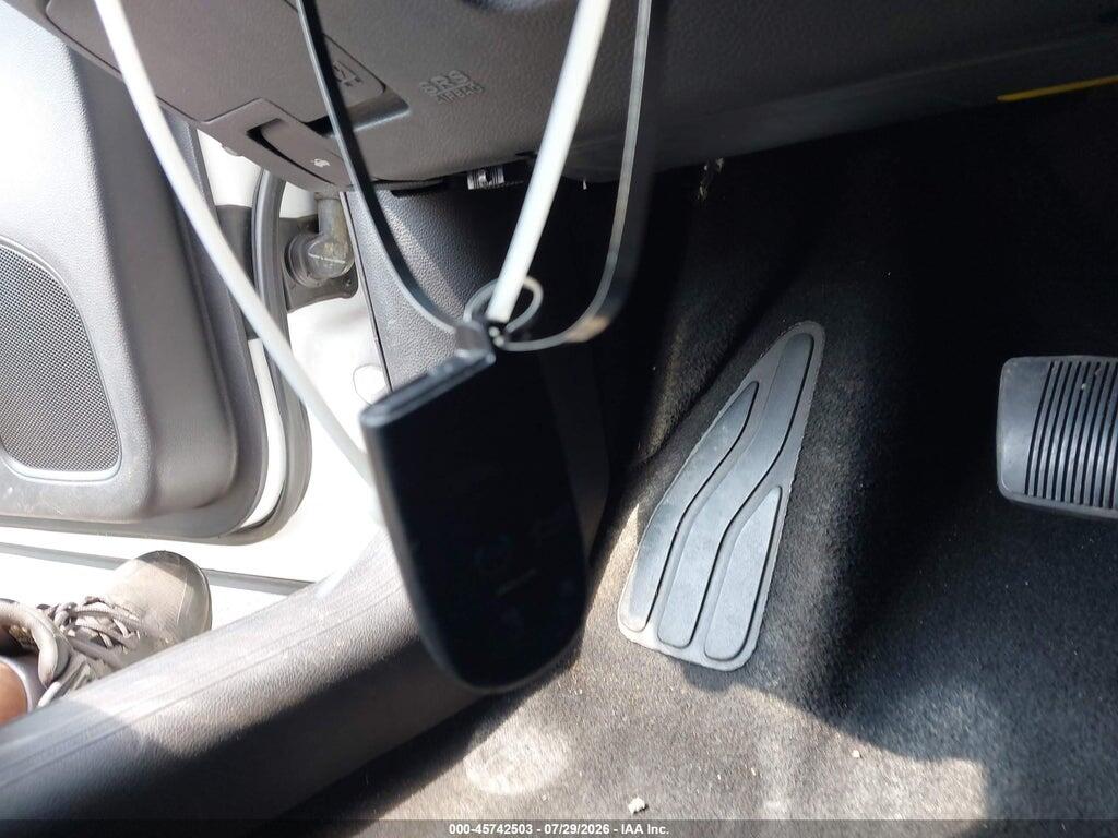 1C3CCCABXGN122582 2016 CHRYSLER 200 photo no. 11