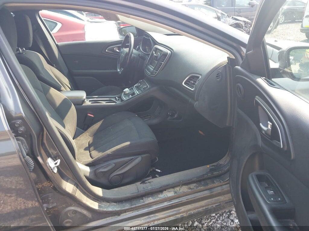 1C3CCCAB8GN169660 2016 CHRYSLER 200 photo no. 5