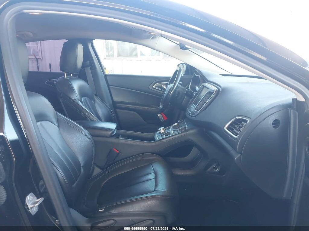 1C3CCCAB0GN134319 2016 CHRYSLER 200 photo no. 5