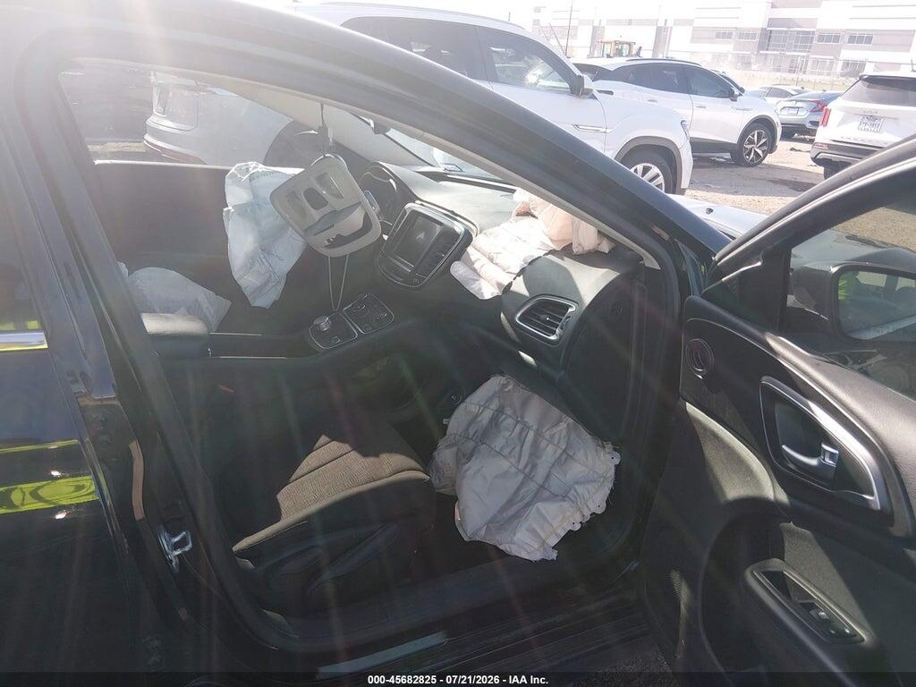 1C3CCCAB5GN116852 2016 CHRYSLER 200 photo no. 5