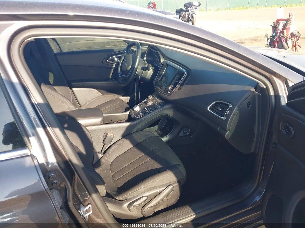 1C3CCCAG0GN106712 2016 CHRYSLER 200 photo no. 5