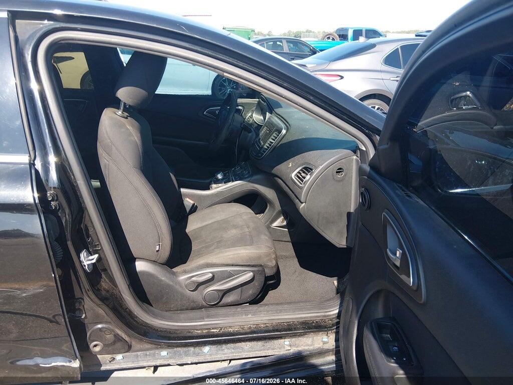 1C3CCCAB7GN138240 2016 CHRYSLER 200 photo no. 5