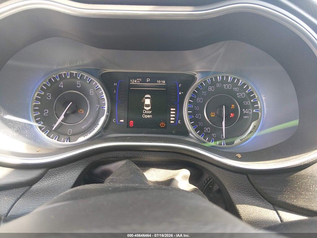 1C3CCCAB7GN138240 2016 CHRYSLER 200 photo no. 7