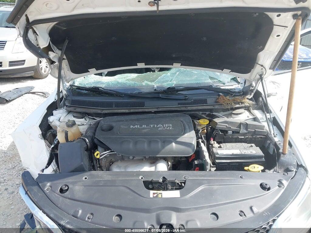 1C3CCCAB5GN115104 2016 CHRYSLER 200 photo no. 10