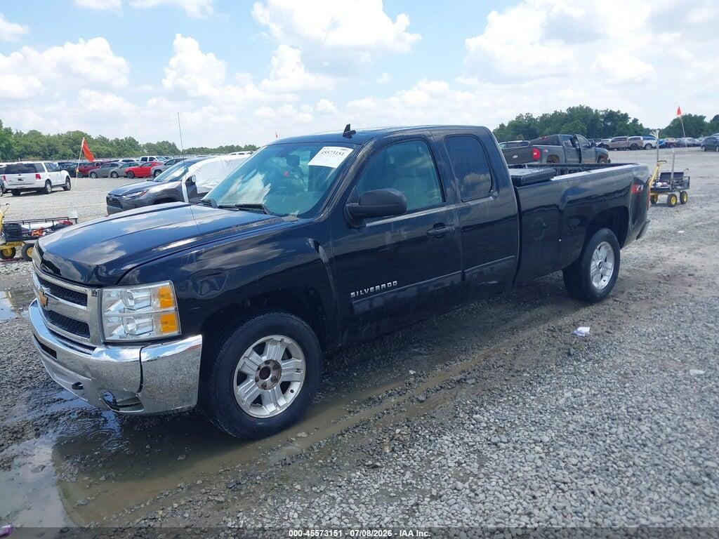 1GCRCSE01DZ290995 2013 CHEVROLET SILVERADO 1500 photo no. 2