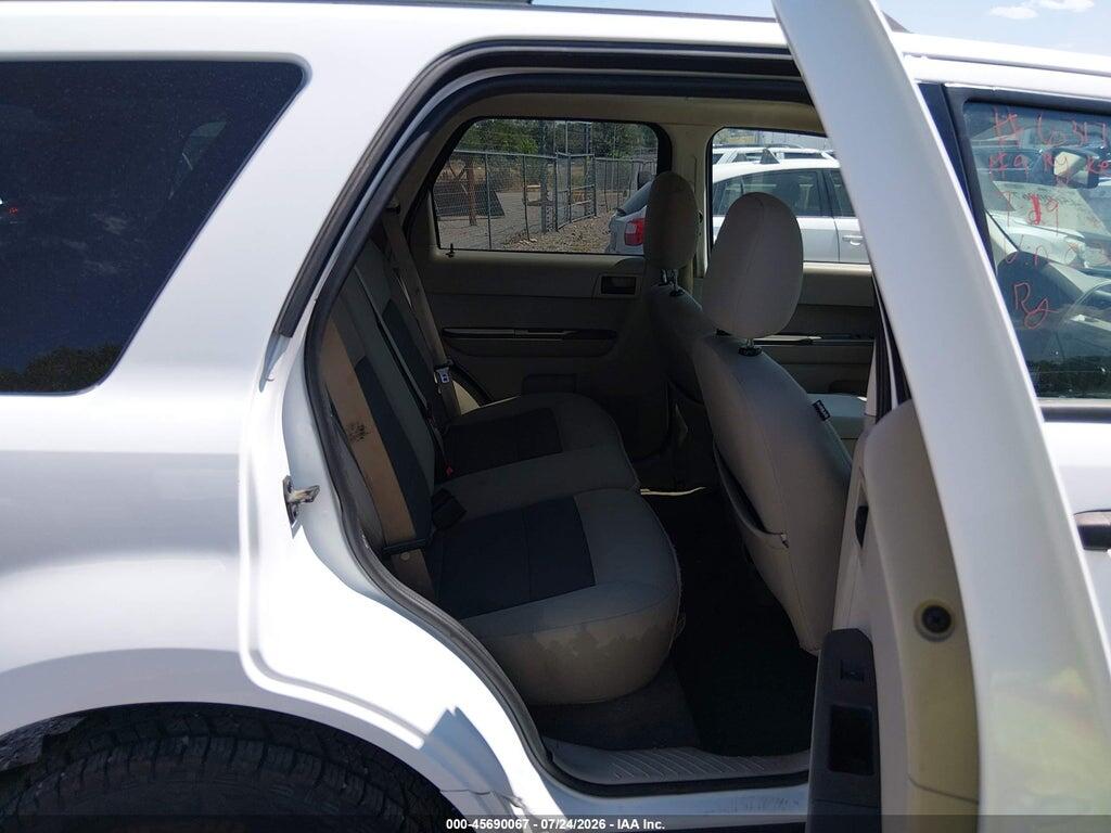 1FMCU93158KC39078 2008 FORD ESCAPE photo no. 8