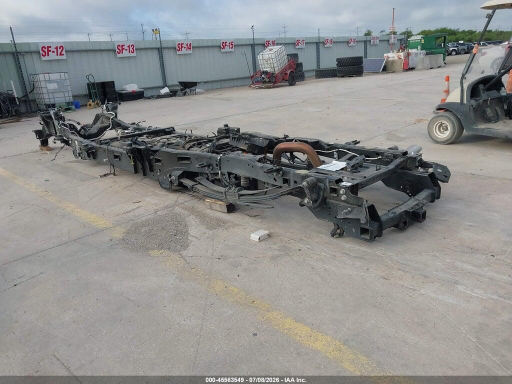 1FT8W3BM4TED80616 2026 FORD F-350 photo no. 3