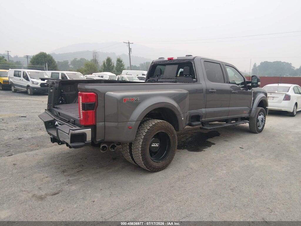 1FT8W4DM5TED69126 2026 FORD F-450 photo no. 4