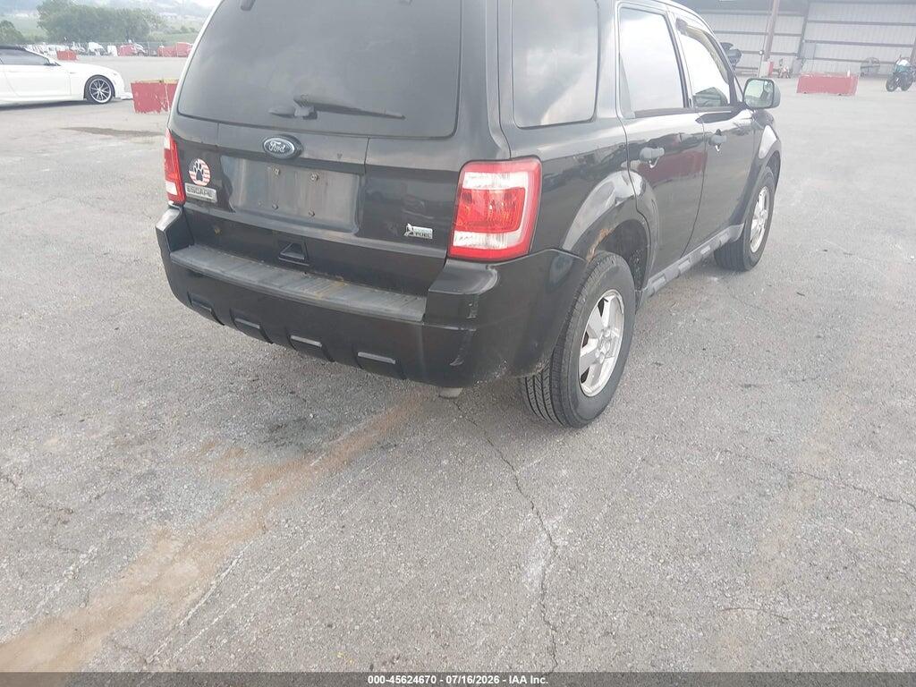 1FMCU0DG0BKA21801 2011 FORD ESCAPE photo no. 6