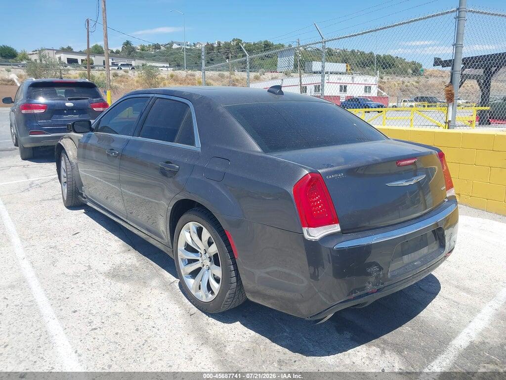 2C3CCAAG1GH351242 2016 CHRYSLER 300 photo no. 3