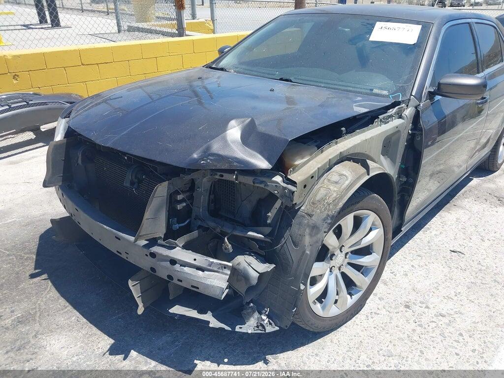 2C3CCAAG1GH351242 2016 CHRYSLER 300 photo no. 6