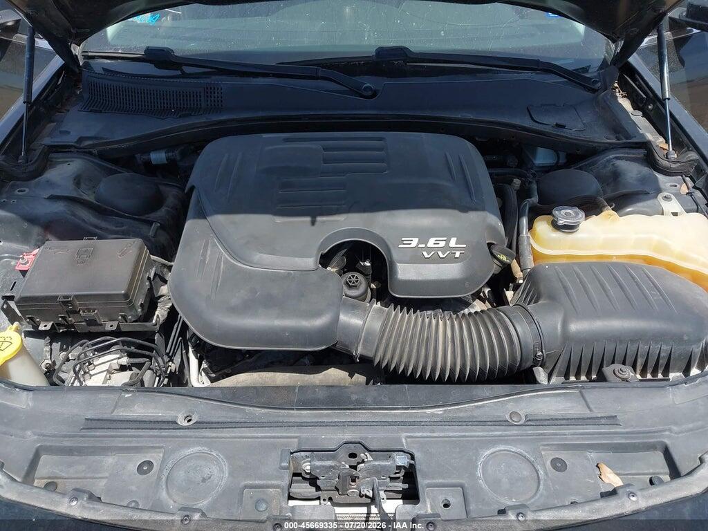 2C3CCAAGXGH273947 2016 CHRYSLER 300 photo no. 10