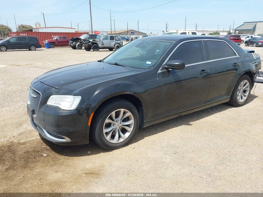 2C3CCAAGXGH273947 2016 CHRYSLER 300 photo no. 2