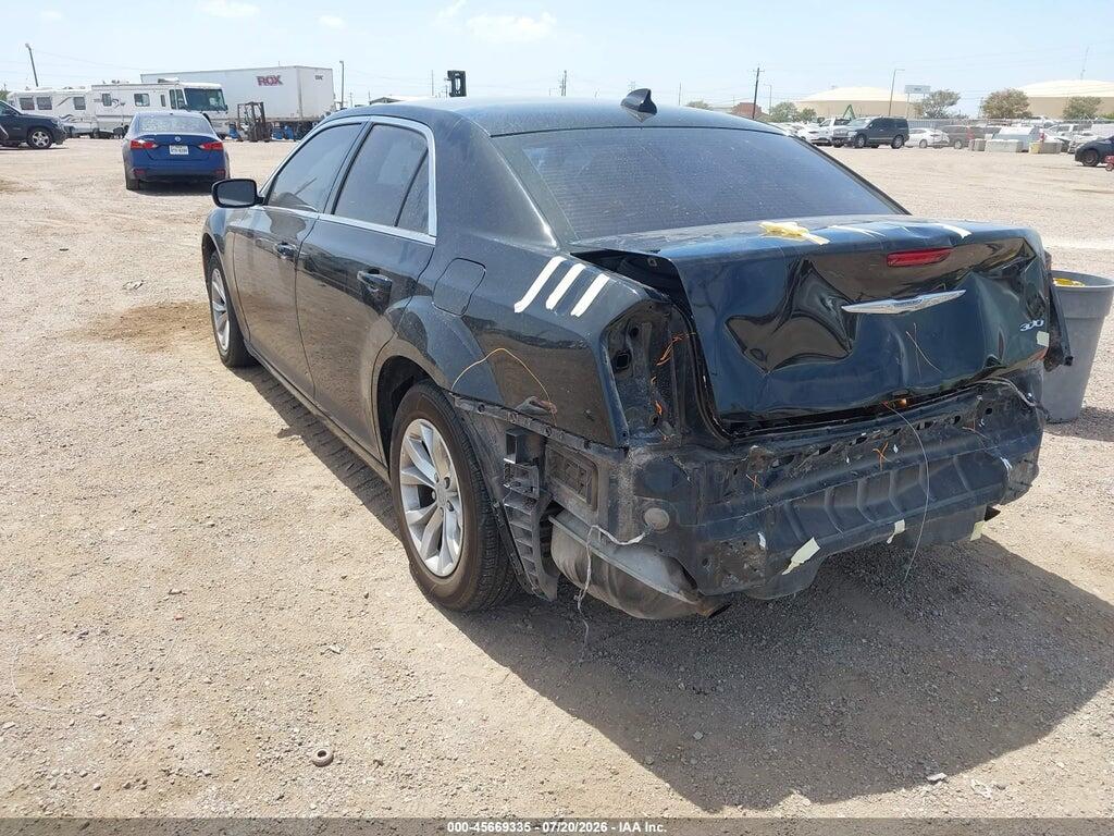 2C3CCAAGXGH273947 2016 CHRYSLER 300 photo no. 3