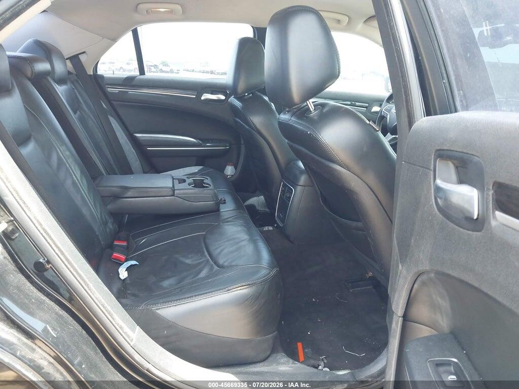 2C3CCAAGXGH273947 2016 CHRYSLER 300 photo no. 8